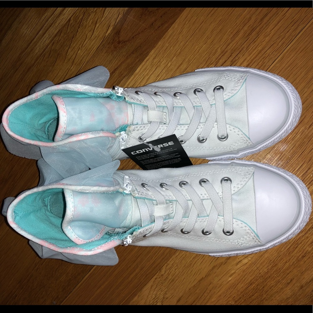 Girls Converse High Tops